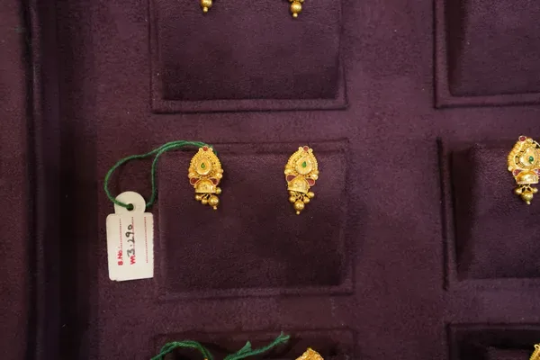 Gold Teardrop Tops — Siddhivinayak Jewellers