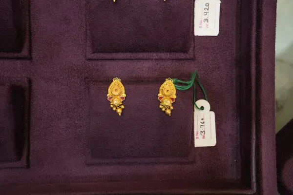 Gold Flower Ear Tops — Siddhivinayak Jewellers