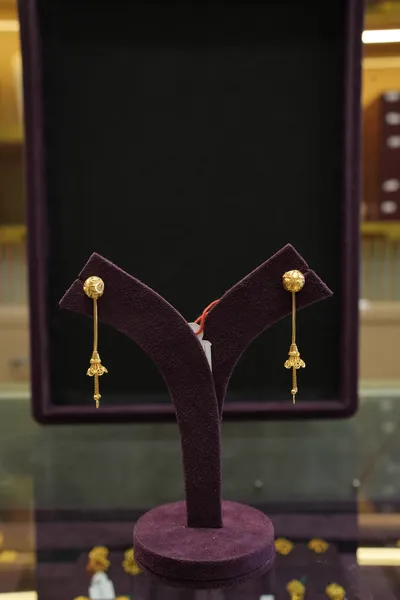 Gold Hanging Stand Earrings — Siddhivinayak Jewellers