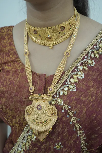 Gold Rani Haar Centerpiece — Siddhivinayak Jewellers