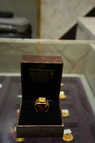 Gold Ruby Center Ring — Siddhivinayak Jewellers