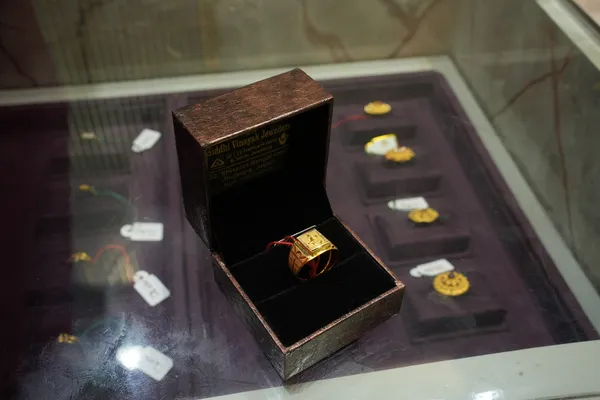 22K Gold Carved Signet Ring — Siddhivinayak Jewellers