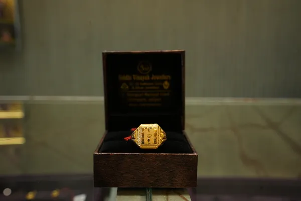 Broad Gents Gold Ring — Siddhivinayak Jewellers