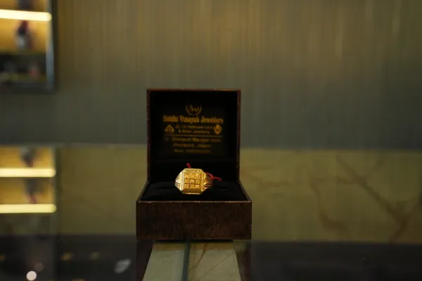 Solid 22K Gold Signet Ring — Siddhivinayak Jewellers