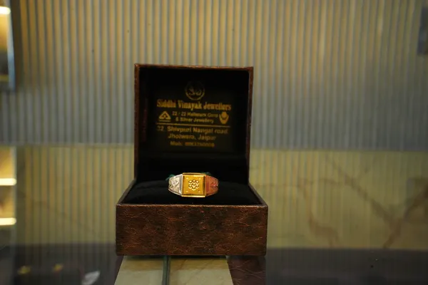 Dual Tone Gold Ring — Siddhivinayak Jewellers