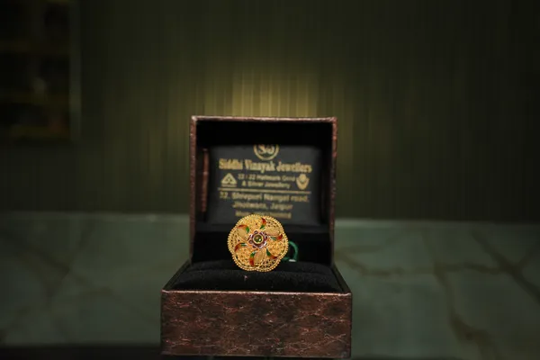 Polki Jadau Flower Ring — Siddhivinayak Jewellers
