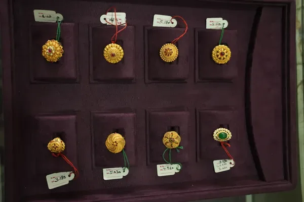 Royal Ring Display Tray — Siddhivinayak Jewellers