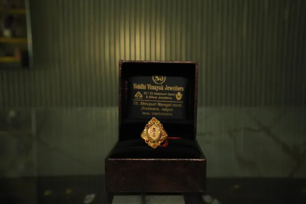Marquise Shape Gold Ring — Siddhivinayak Jewellers